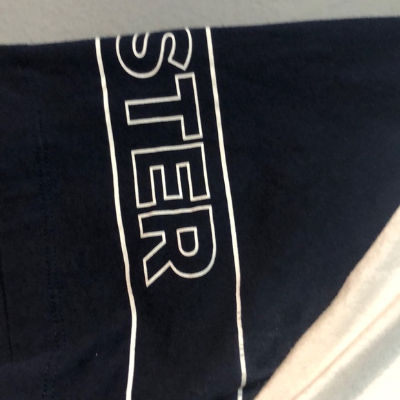 Hollister top - Picture 2 of 3